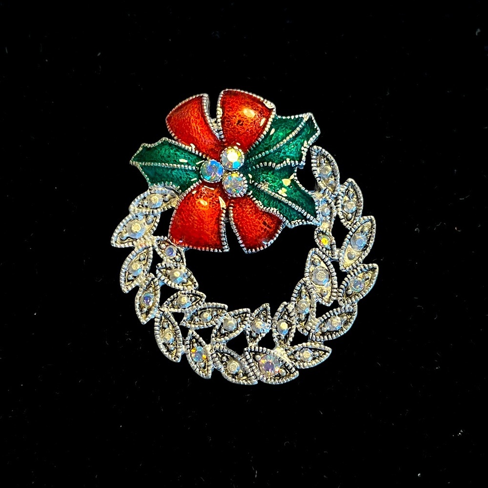 Vintage Christmas Holly Wreath Pin Brooch Crystal Aurora Borealis Silvertone